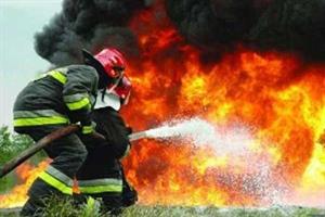 آتش سوزی در انبار نگهداری مواد اولیه فوم های عایق مهار شد
