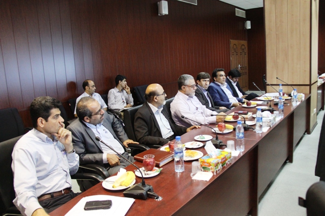 نشست مشترک مدیر عامل سازمان مطنقه ویژه پارس با مدیران نفت و گاز پارس 14
