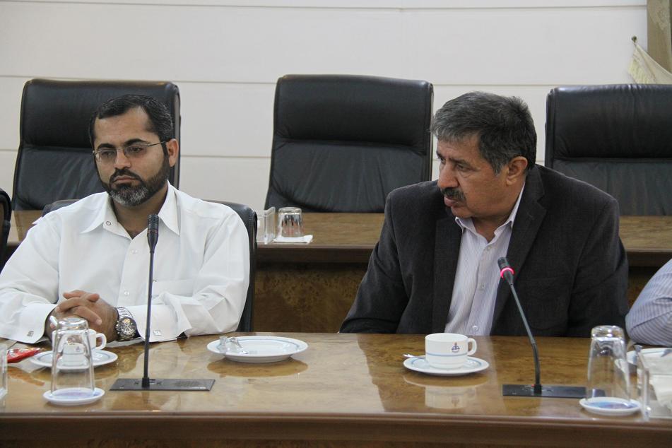 دیدار ائمه جمعه و اعضای شورای اسلام شهرستان عسلویه با مدیر عامل سازمان منطقه ویژه پارس 4