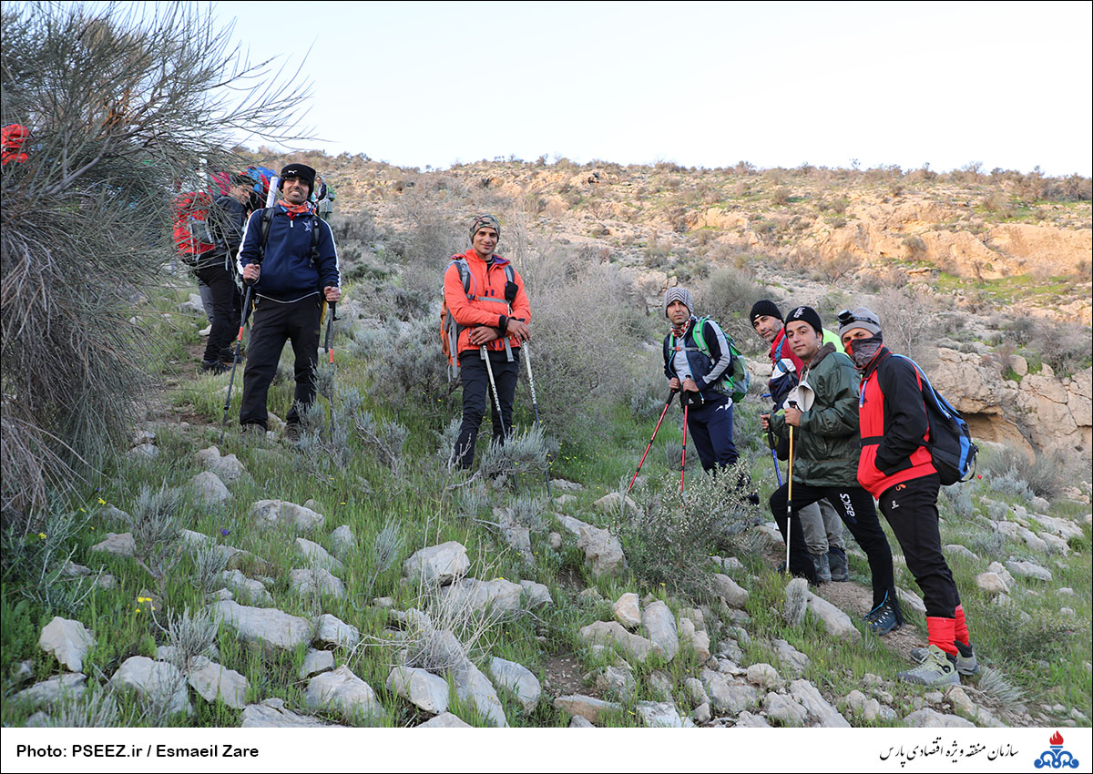 صعود کوهنوردان سازمان به قله بیرمی استان بوشهر 13