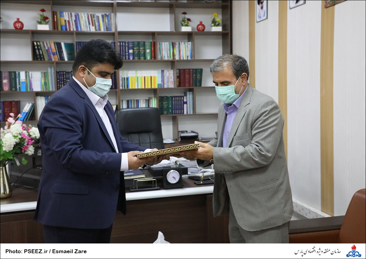 بازدید مدیرعامل از دادگستری عسلویه هفته قوه قضائیه 30