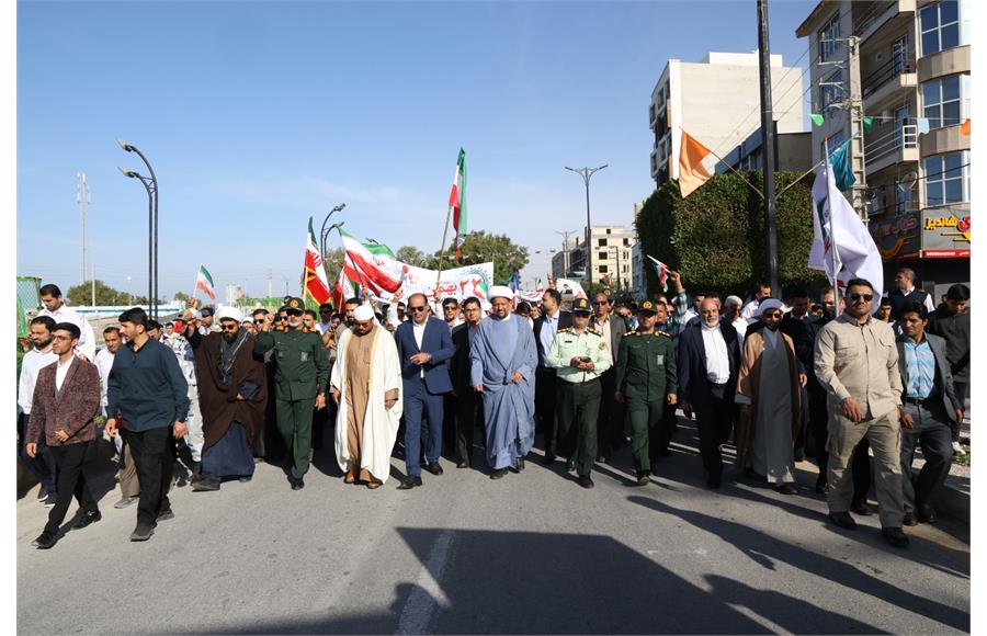 حضور پرشور کارکنان سازمان منطقه ویژه پارس در راهپیمایی یوم الله ۲۲ بهمن