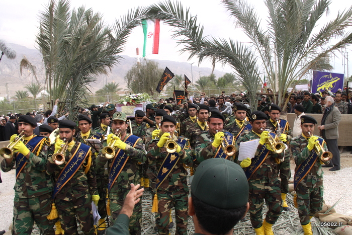تشییع دو شهید گمنام