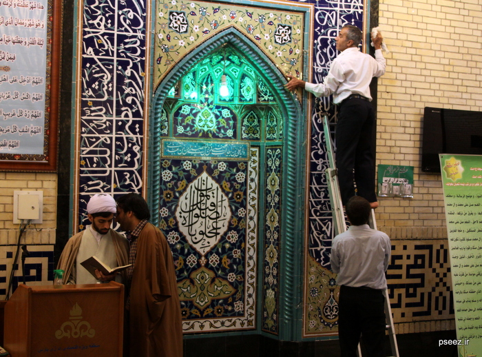 غبار روبی مسجد
