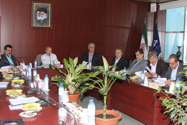 مشاور پژوهشی وزیر