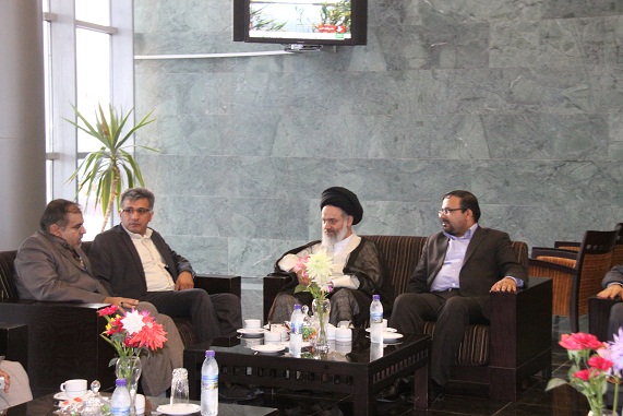 دیدار  <strong class='sis-keyword'>آیت الله حسینی بوشهری</strong> مدیر حوزه های علمیه کشور و نماینده استان بوشهر در مجلس خبرگان رهبری با مسئولین ارشد سازمان منطقه ویژه پارس  11