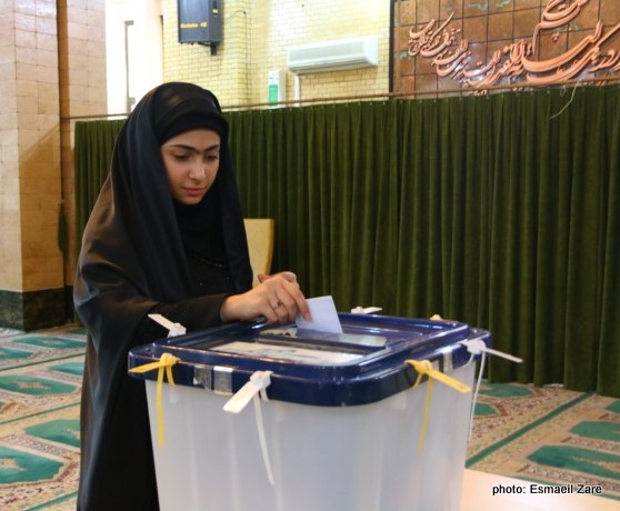 انتخابات مجلس و خبرگان در منطقه ویژه پارس 12