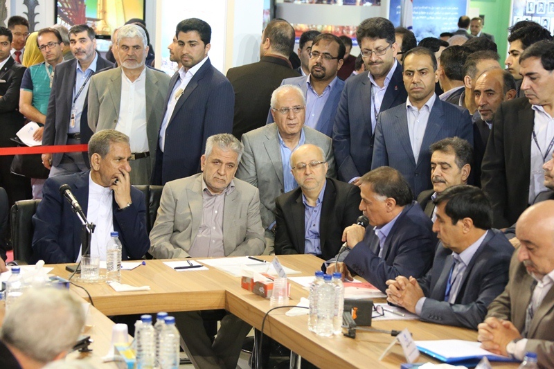 بازدید دکتر جهانگیری معاون اول رییس جمهور از بیست و یکمین نمایشگاه بین المللی نفت،گاز ، پالایش و پتروشیمی 19