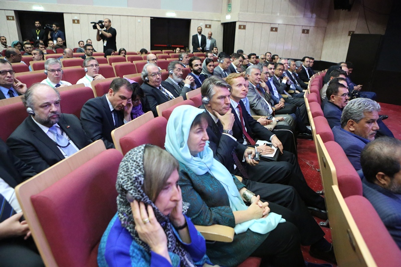 سخنرانی معاون رییس جمهور در بیست و یکمین نمایشگاه بین المللی نفت، گاز، پالایش و پتروشیمی 6
