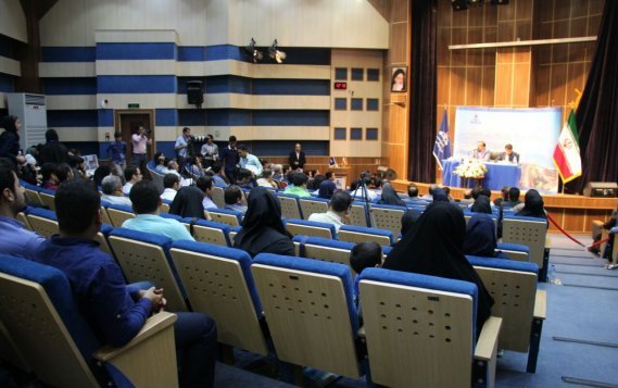 نشست  <strong class='sis-keyword'>خبری</strong> 8