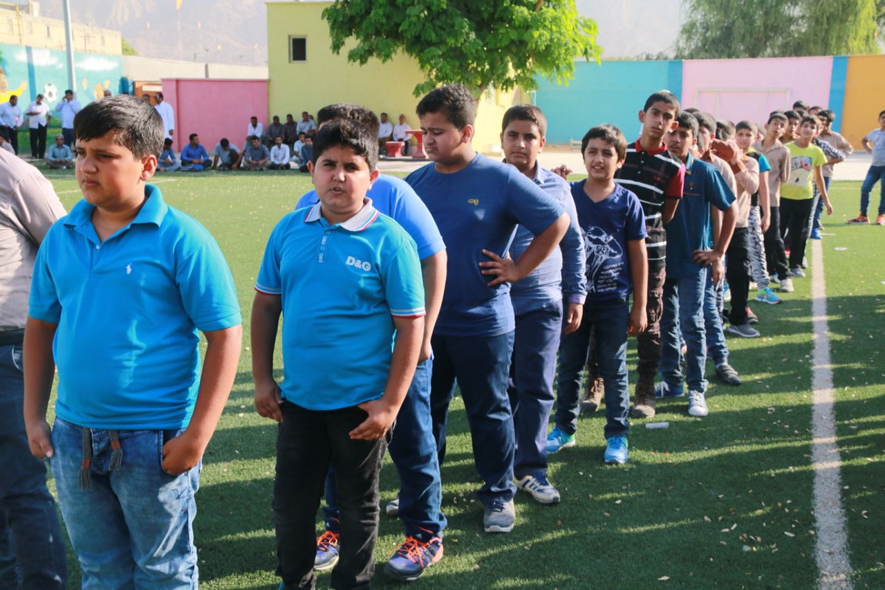 نواختن زنگ مدرسه در عسلویه 2