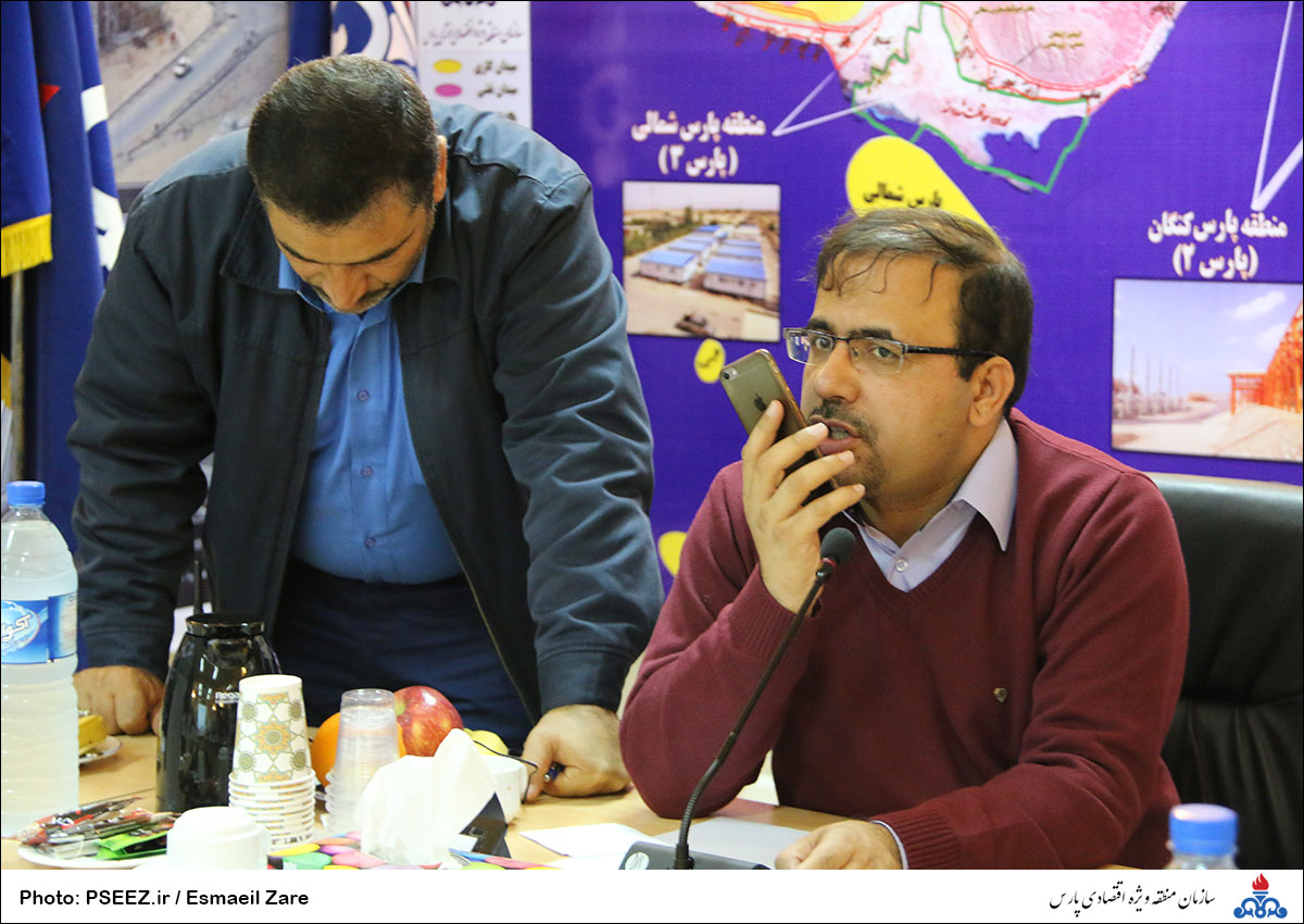 کمیته بحران 12