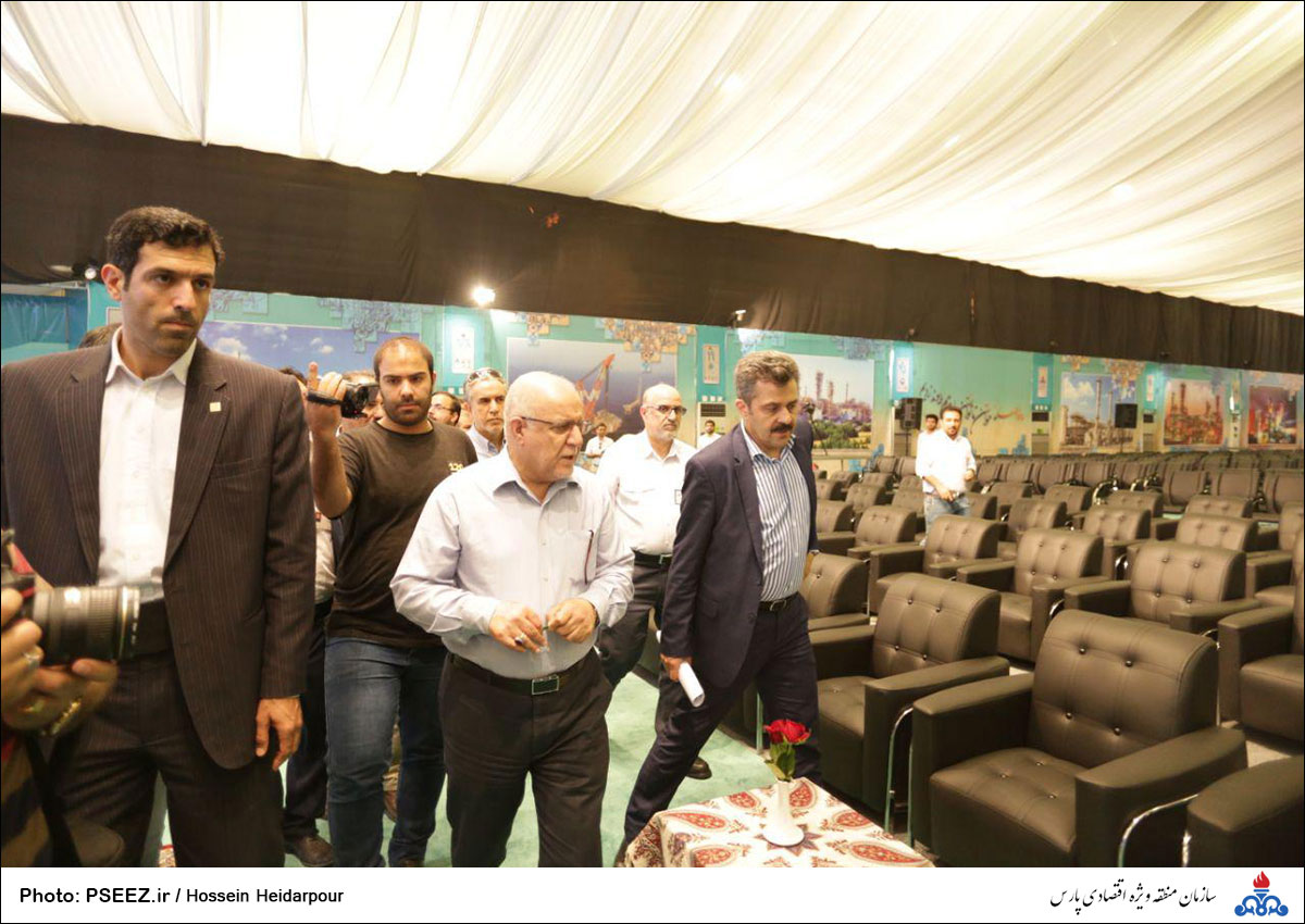 بازدید  <strong class='sis-keyword'>وزیر نفت</strong> از فازهای 20 و 21 پارس جنوبی  10