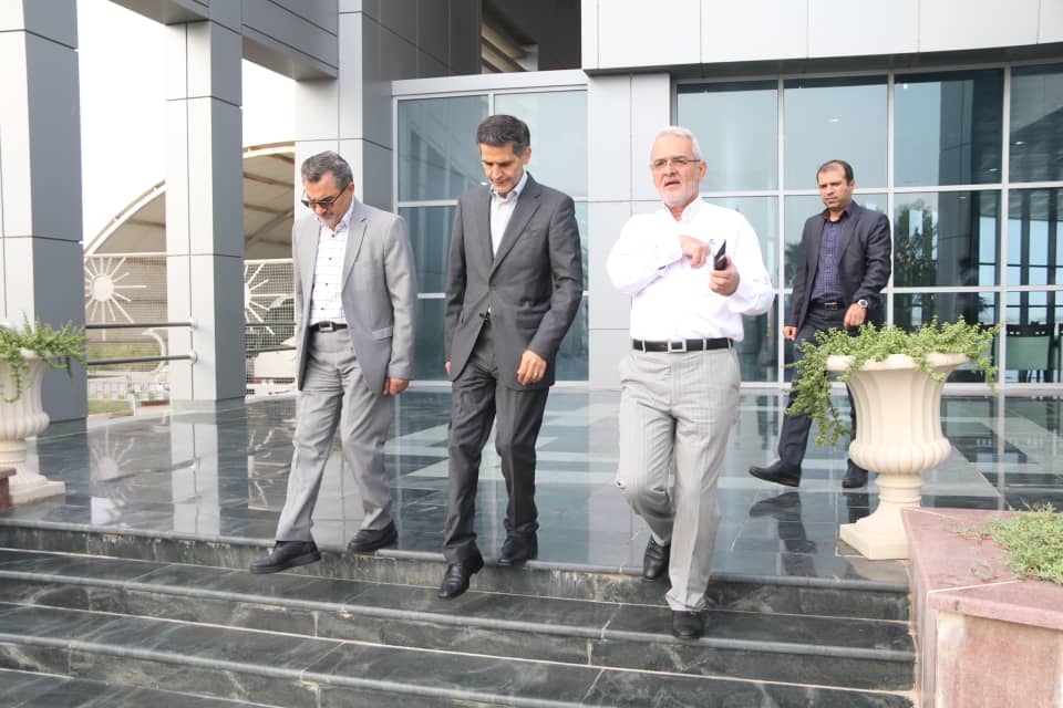 معاون وزیر نفت در امور مهندسی 4