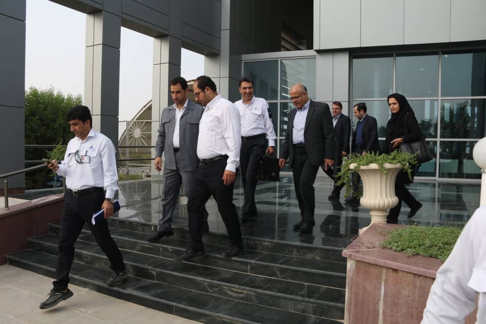 معاون وزیر نفت در امور مهندسی 5