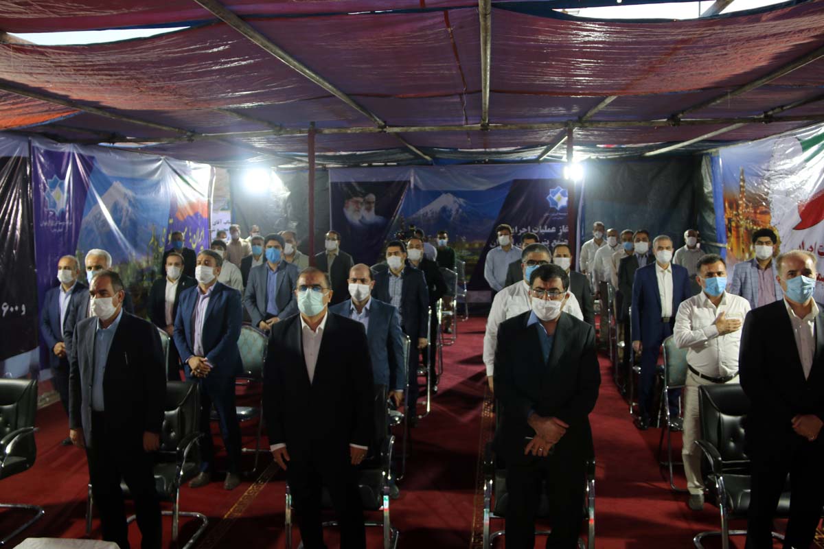 کلنگ زنی  <strong class='sis-keyword'>پتروشیمی ارغوان</strong> 3