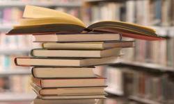 اهداء کتاب بین دانش آموزان شهرستان عسلویه
