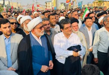 حضور سرپرست سازمان منطقه ویژه پارس در آیین تشییع و خاکسپاری سه شهید دلاور شهرستان دیر