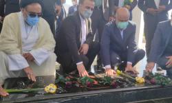 تجدید میثاق استاندار بوشهر و جمعی از مسئولان شهرستان عسلویه با  آرمان&zwnj;های شهدای گمنام