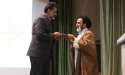 مدیر عامل سازمان منطقه ویژه پارس به عنوان خیر افتخاری مرکز خدمات حوزه های علمیه انتخاب شد