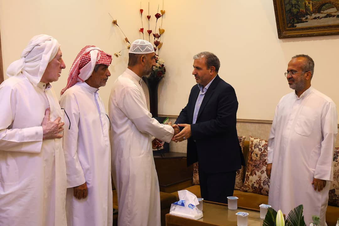 حضور مدیرعامل سازمان منطقه ویژه پارس در منزل شهید مدافع امنیت، احمد عبدالله زاده