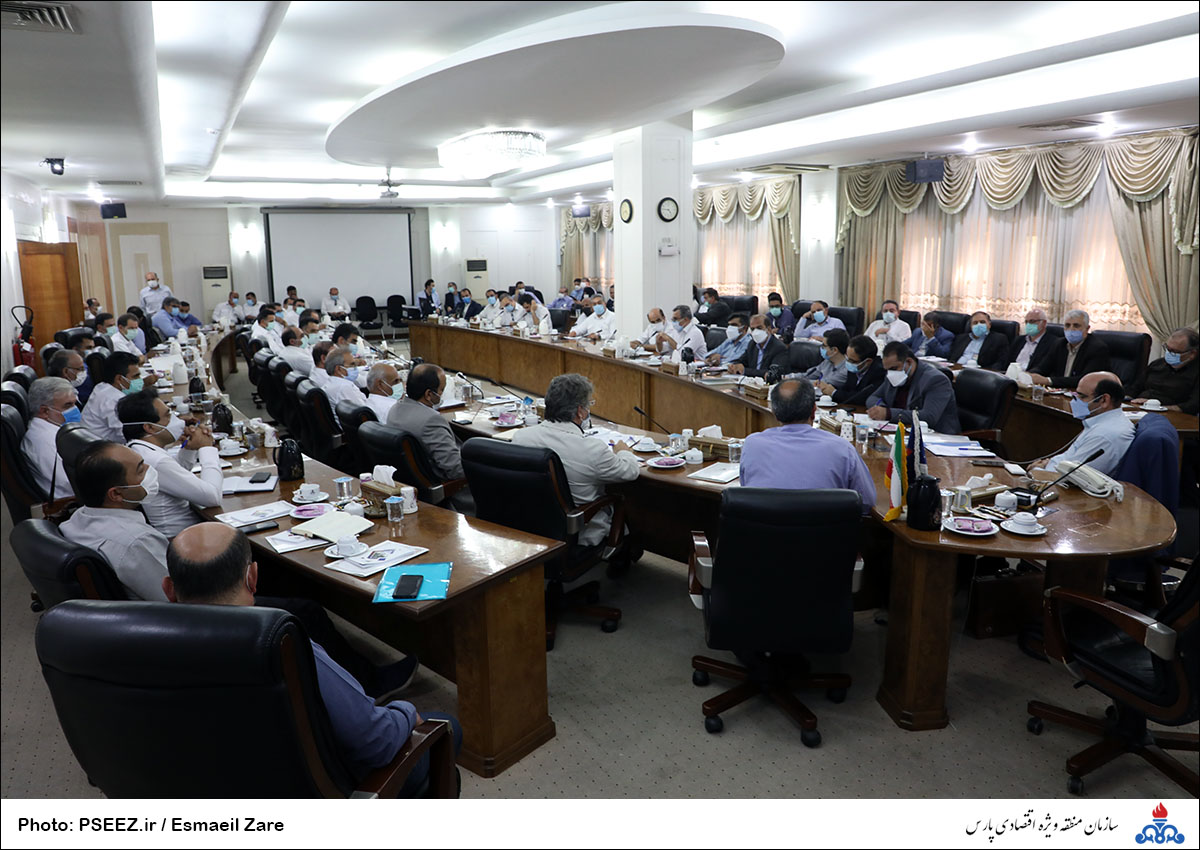 نشست مدیران ارشد منابع انسانی وزارت نفت و شرکت ملی نفت با کارکنان منطقه عملیاتی پارس جنوبی