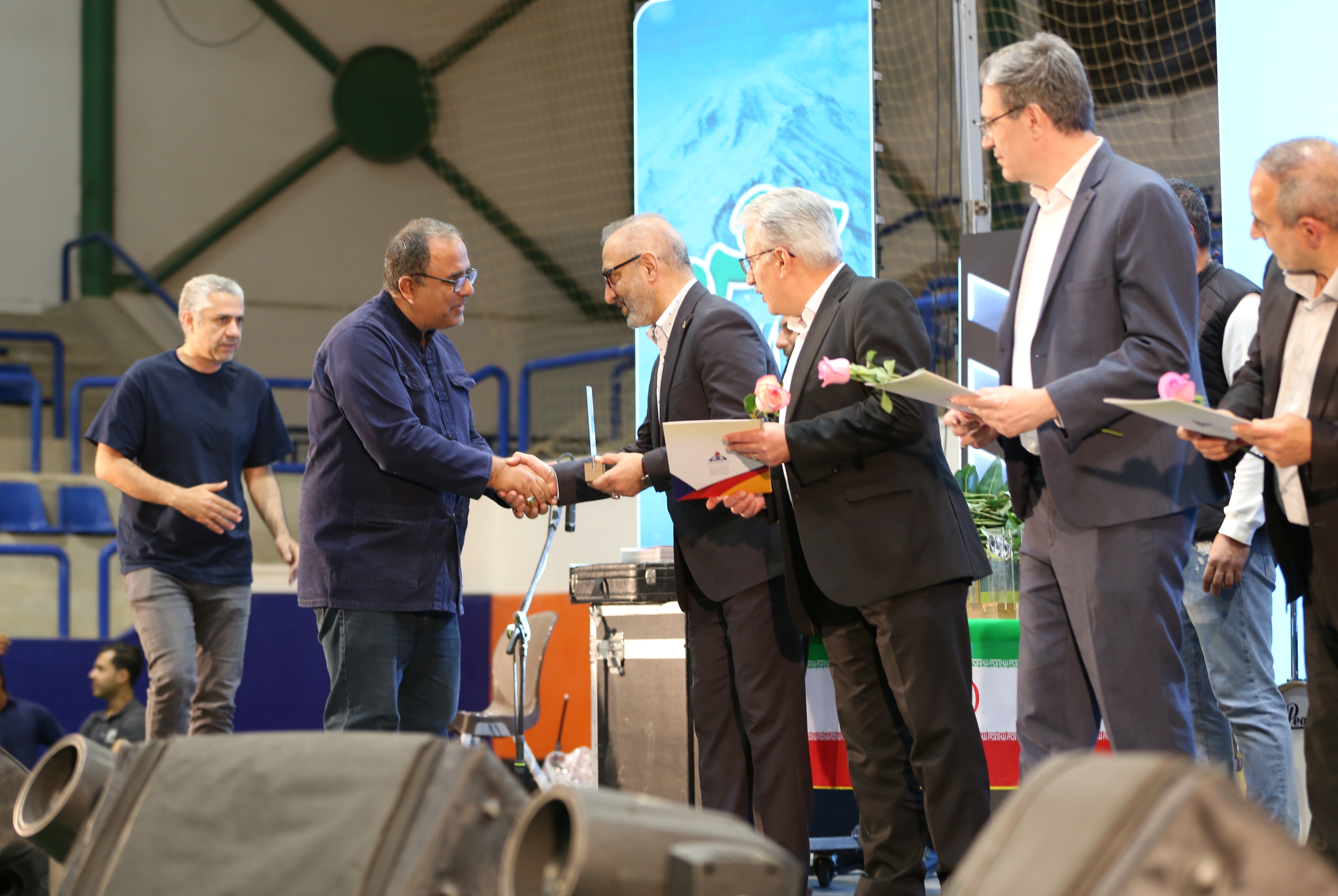 تقدیر از برگزیدگان جشنواره تئاتر نگین خلیج فارس