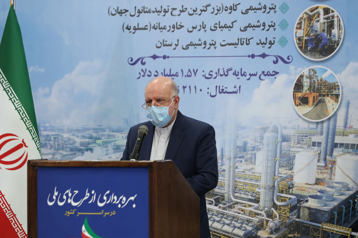 ارزش محصولات پتروشیمی ایران به 37 میلیارد دلار در سال 1404 خواهد رسید