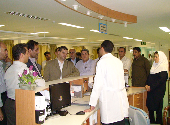 گزارش تصویری/ بازدید معاون وزیر نفت و رییس دانشگاه علوم پزشکی تهران از بیمارستان توحید جم