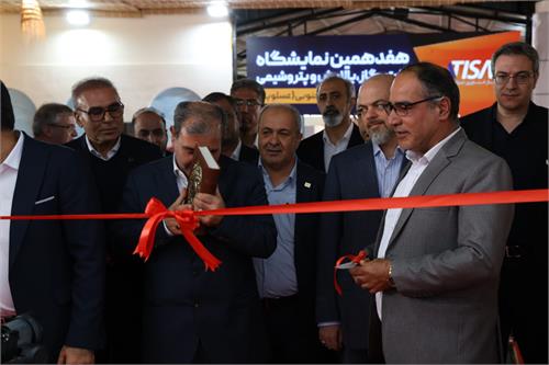 با تکیه بر توان داخلی مسیر استقلال را با قدرت ادامه می دهیم
