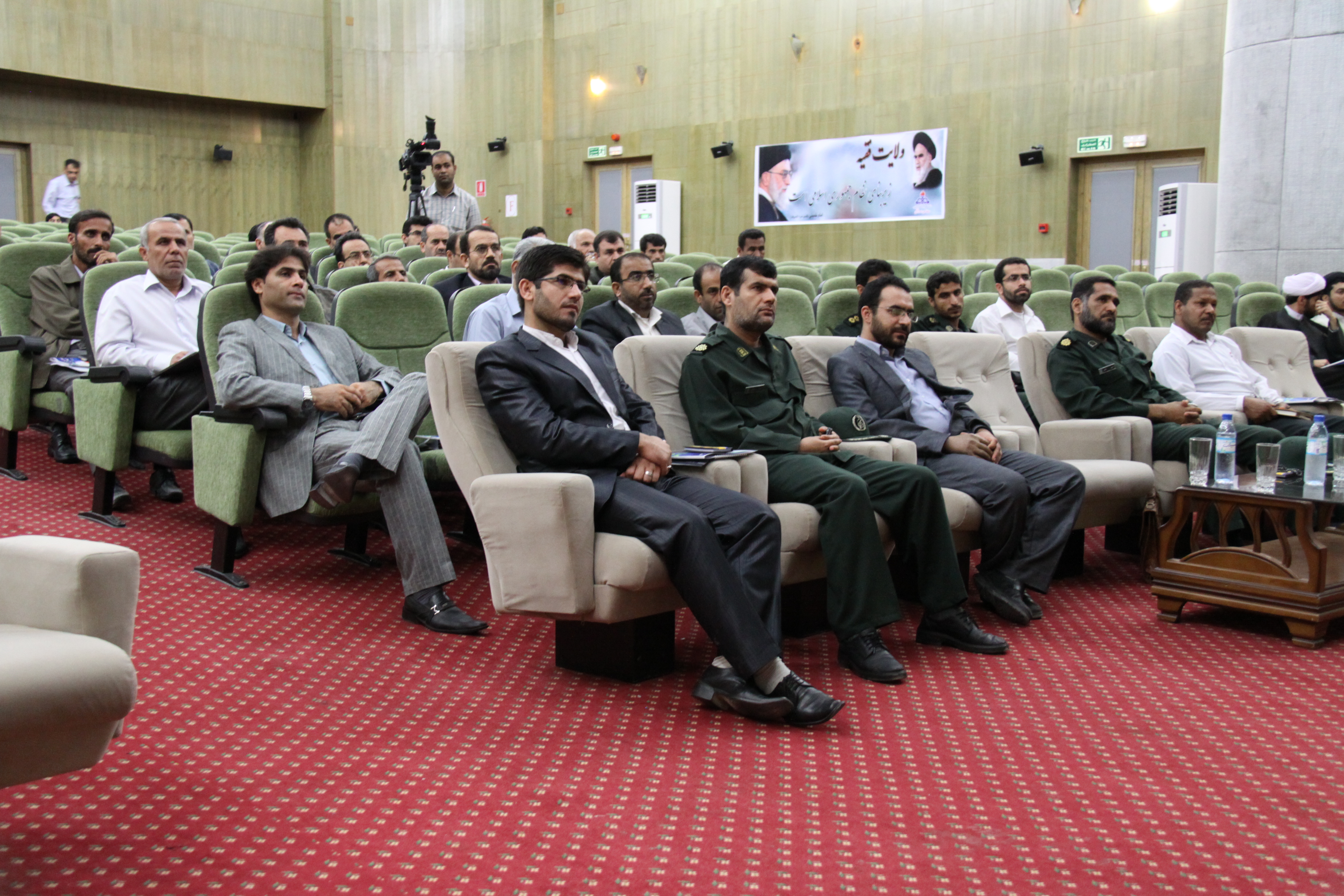 نخستین کارگاه آموزشی تحول اداری و ارتقاء سلامت کارکنان برگزار شد