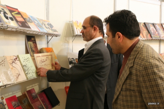 گزارش تصویری/ بازدید وزیر نفت از نمایشگاه کتاب سومین جشنواره فرهنگی ورزشی نگین خلیج فارس