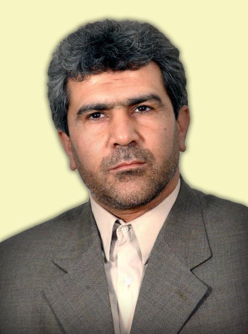 در شرایط مساوی از مدیران بومی استفاده شود