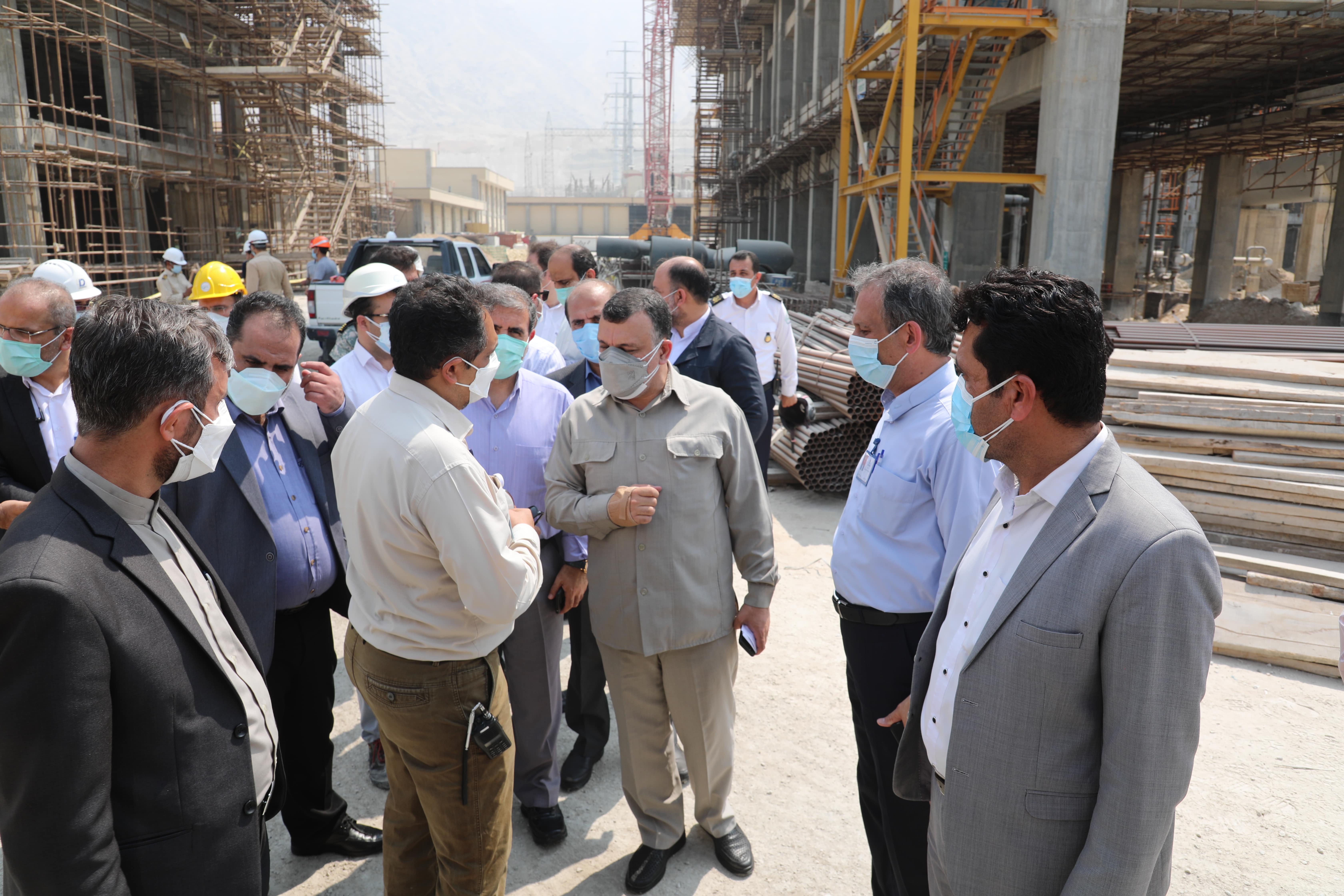 بررسی مشکلات کارکنان و کارگران صنعت نفت در پارس جنوبی