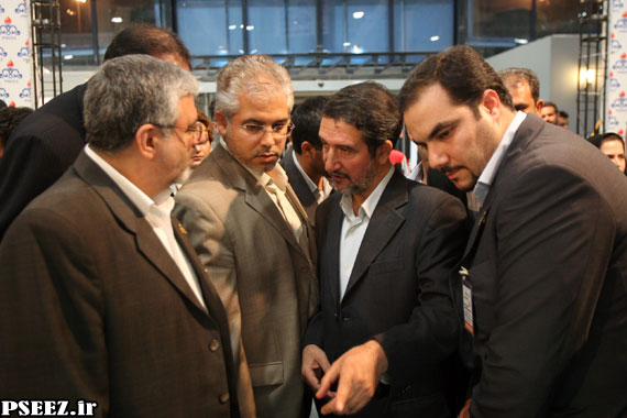 گزارش تصویری/بازدید مشاور ارشد رئیس جمهور از غرفه منطقه ویژه اقتصادی انرژی پارس(1)
