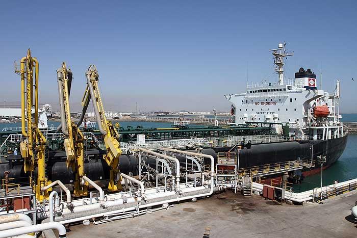 شرکت های پتروشیمی از تسهیلات گمرک عسلویه بهره مند می شوند