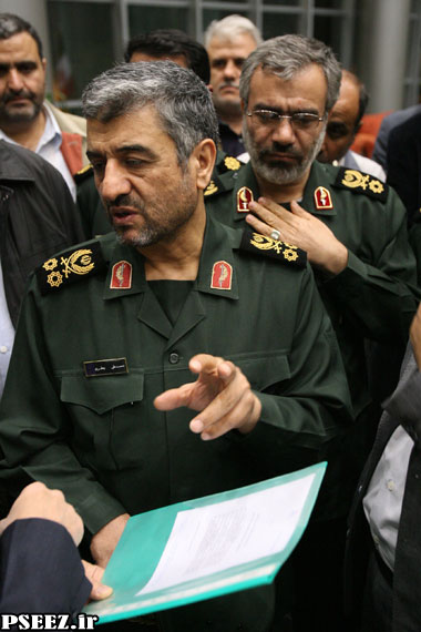 فرمانده کل سپاه پاسداران: قرارداد فازهای 15 و 16 بنا بر احساس تکلیف بسته شد