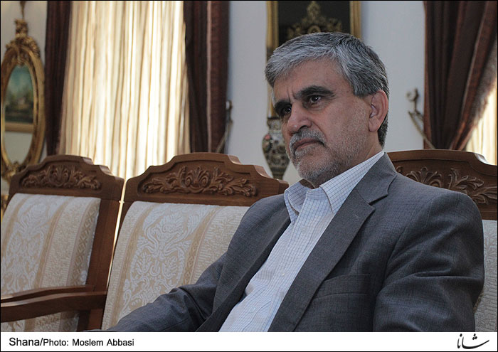 ایران قیمت فروش نفت خام خود را کاهش می دهد