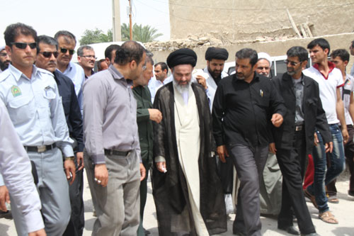 بازدید  <strong class='sis-keyword'>آیت الله حسینی بوشهری</strong> از روستای درویشی