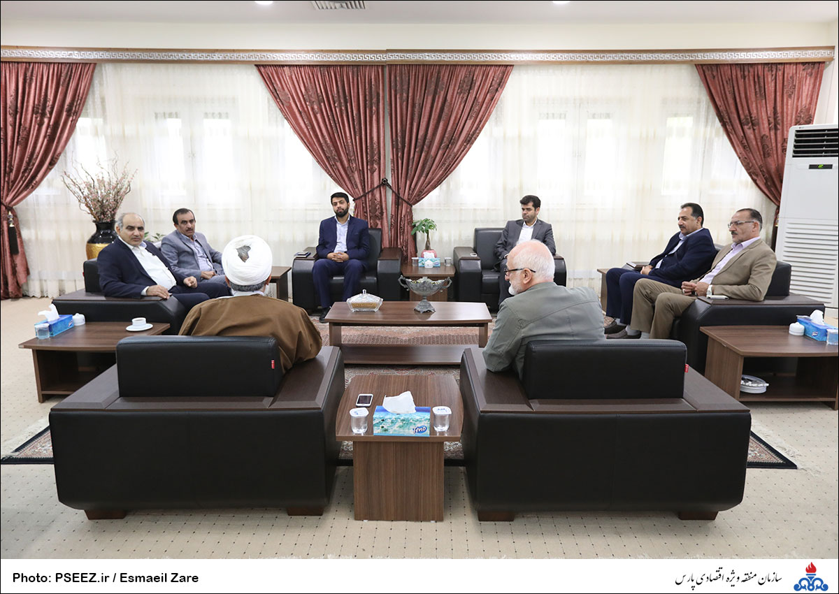 جلسه مدیرعامل و امام جمعه جم 1