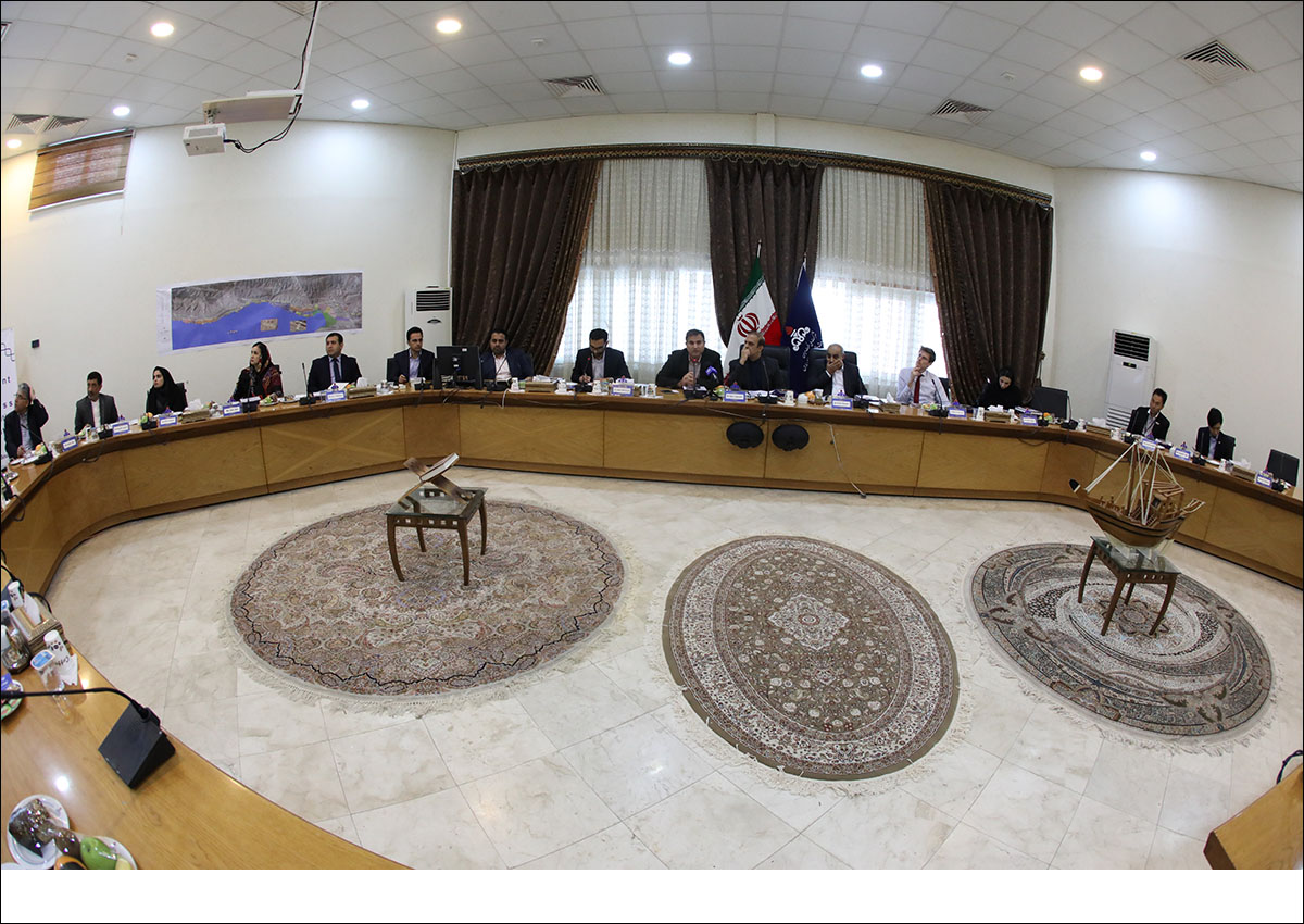 بازدید میهمانان از سیراف و هاله و پالایشگاه 2
