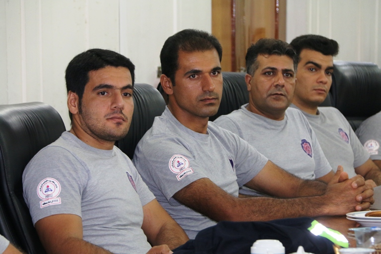 تقدیر از آتش نشانان 6