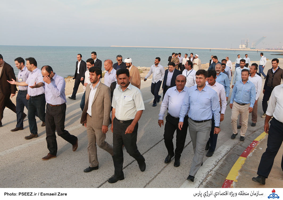 پیاده روی در ساحل 13