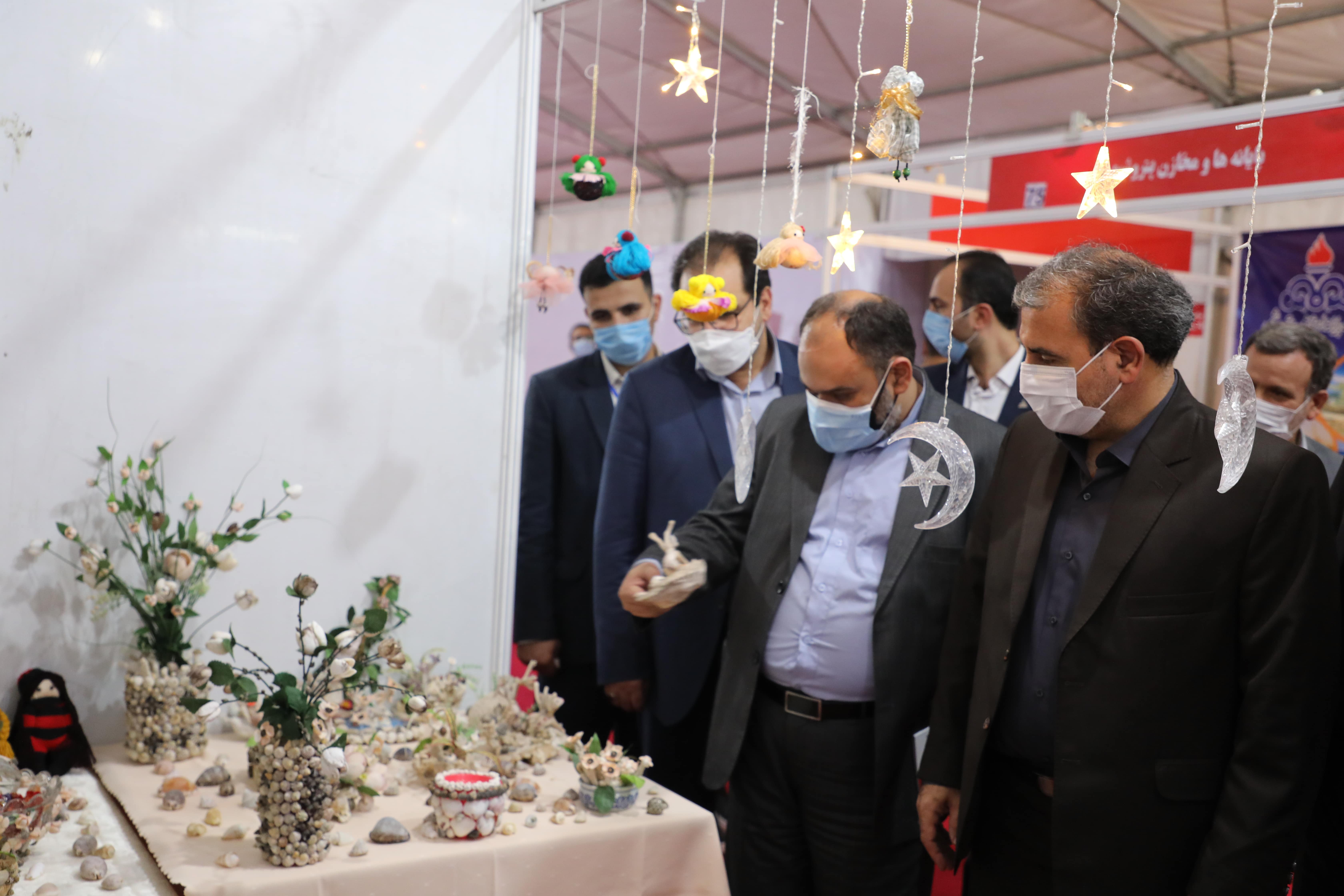 دیدار مدیر عامل از نمایشگاه 4