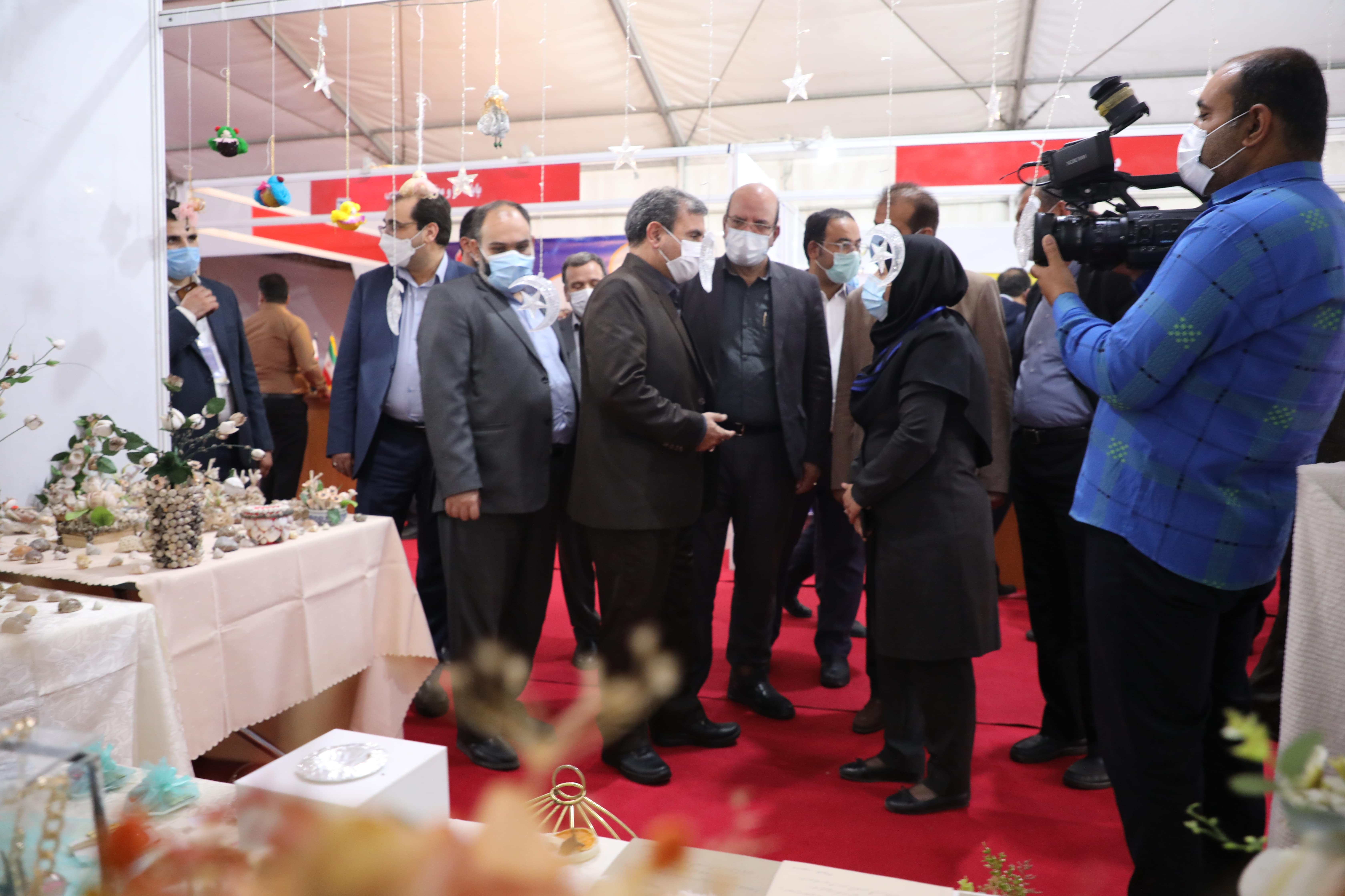 دیدار مدیر عامل از نمایشگاه 5