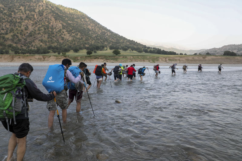 پیمایش مسیر آبشار زرد لیمه در کوهرنگ  43