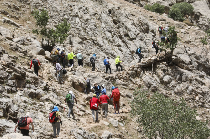 پیمایش مسیر آبشار زرد لیمه در کوهرنگ  47