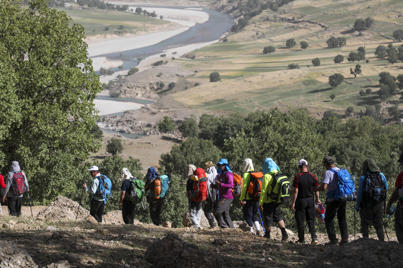 پیمایش مسیر آبشار زرد لیمه در کوهرنگ  56