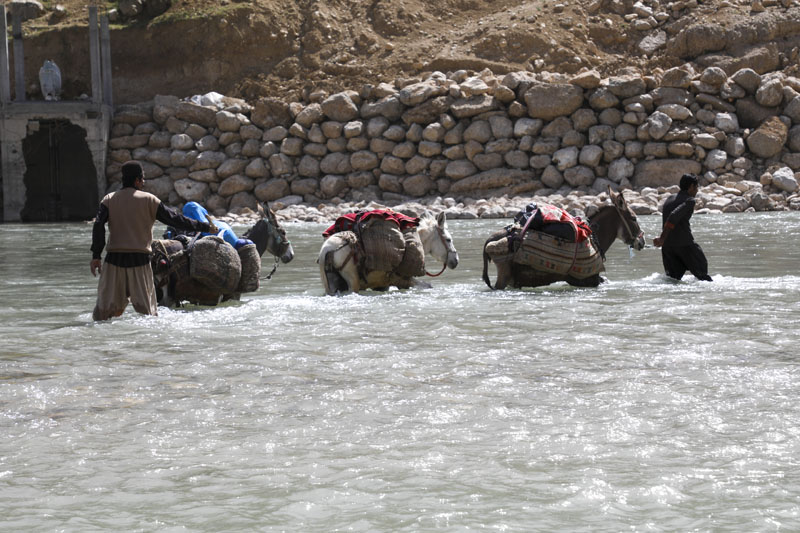 پیمایش مسیر آبشار زرد لیمه در کوهرنگ  63