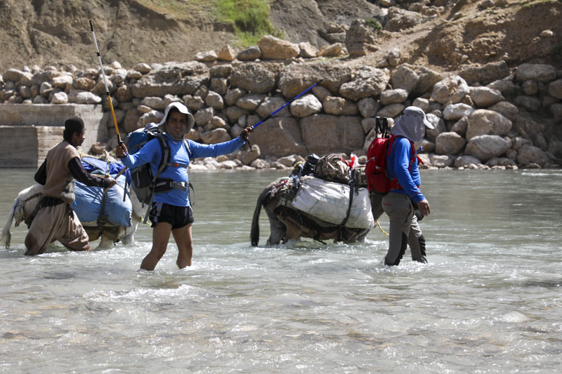 پیمایش مسیر آبشار زرد لیمه در کوهرنگ  65
